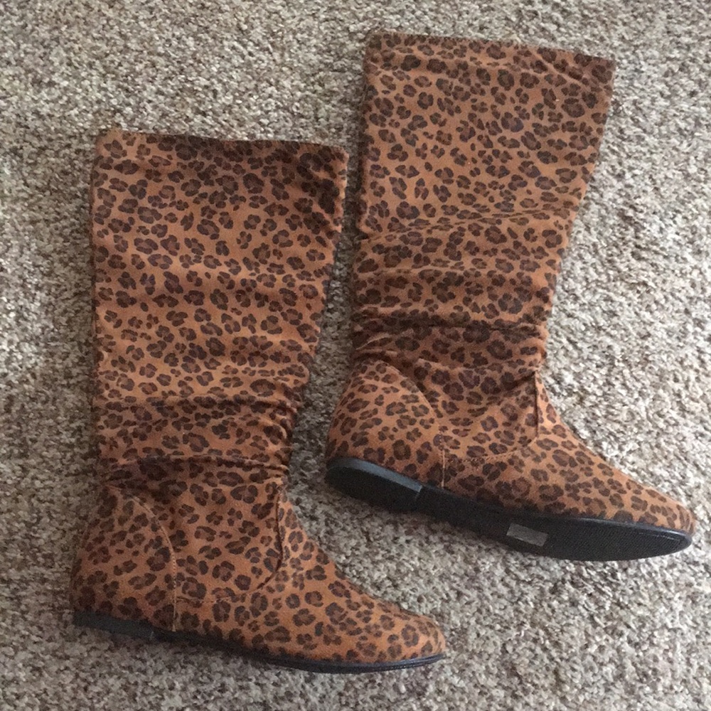 Size 8 Leopard Print Boots